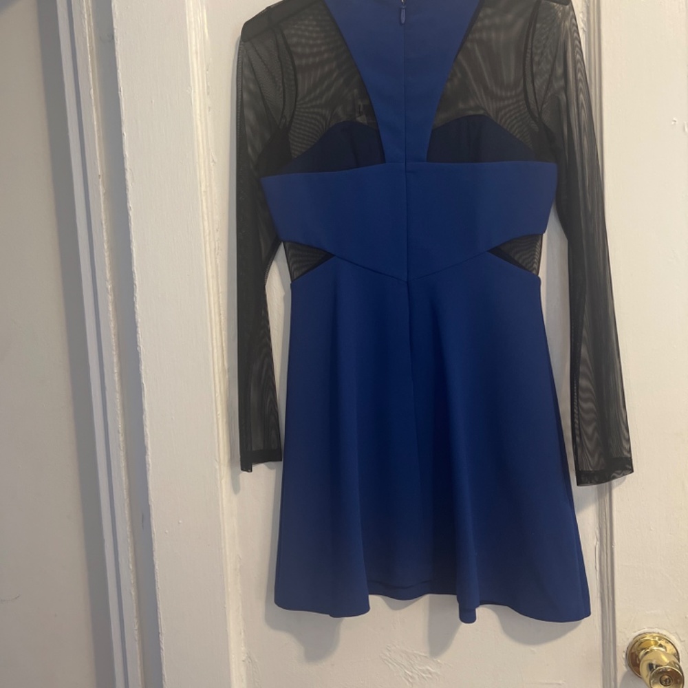 BCBG DRESS - Picture 2 of 4